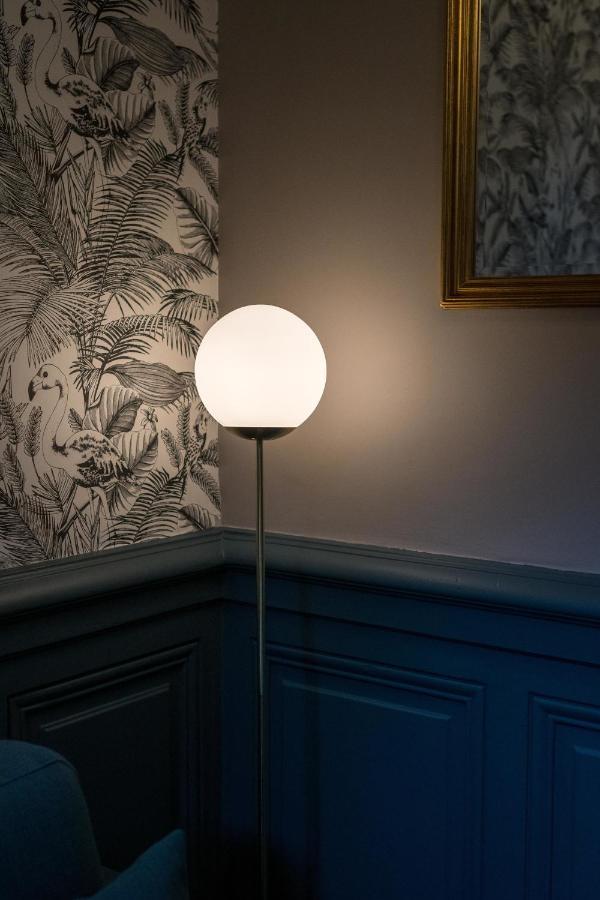 Les Petits Boudoirs Bernascon Apartment Aix-les-Bains Bagian luar foto
